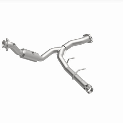 MagnaFlow Direct Fit Catalytic Converter 15-17 Ford Expedition V6 3.5 OEM Underbody