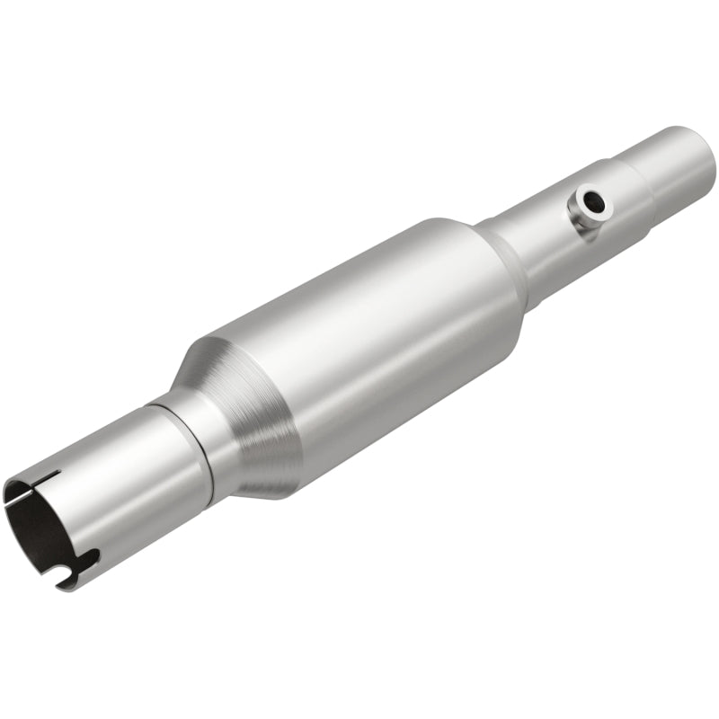 MagnaFlow Direct Fit Catalytic Converter 96-98 Jeep Grand Cherokee Underbody