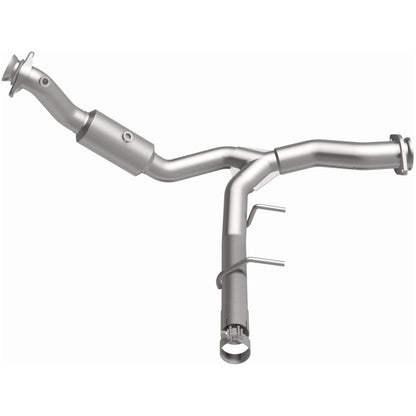MagnaFlow Direct Fit Catalytic Converter 15-17 Ford Expedition V6 3.5 OEM Underbody