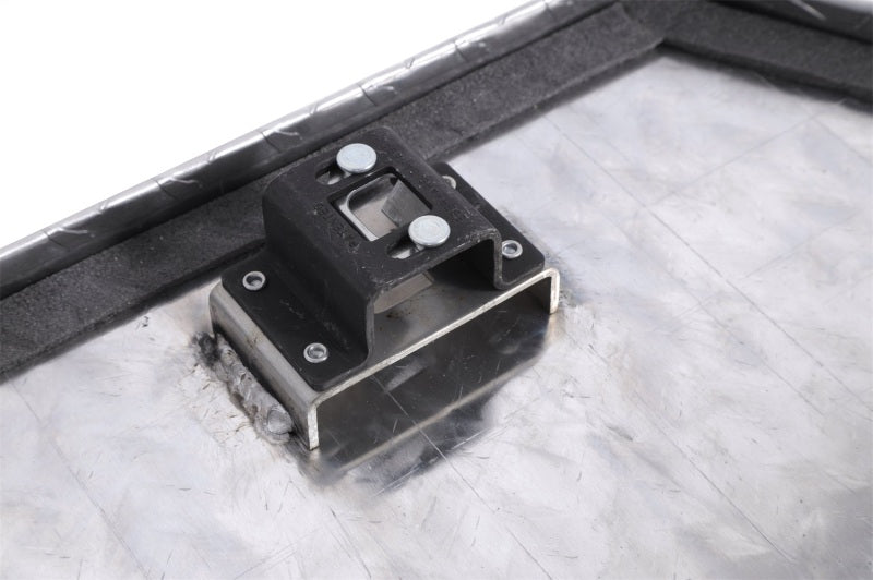 Dee Zee Universal Tool Box - Specialty 60 Degree Triangle BT Alum