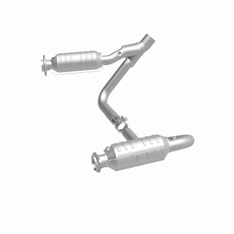 MagnaFlow Direct Fit Catalytic Converter 05-07 Dodge Durango 3.7L/4.7L