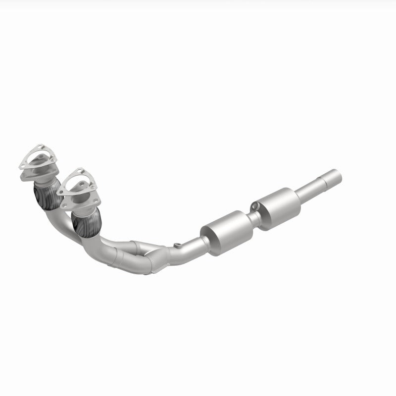 MagnaFlow Direct Fit Catalytic Converter 02-05 Golf 2.8L Underbody