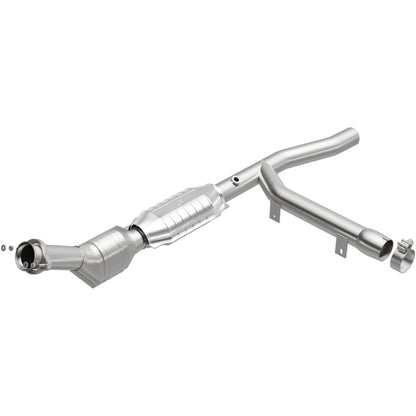 MagnaFlow Direct Fit Catalytic Converter 97-98 F150/F250 4.2L 2Wd Pa