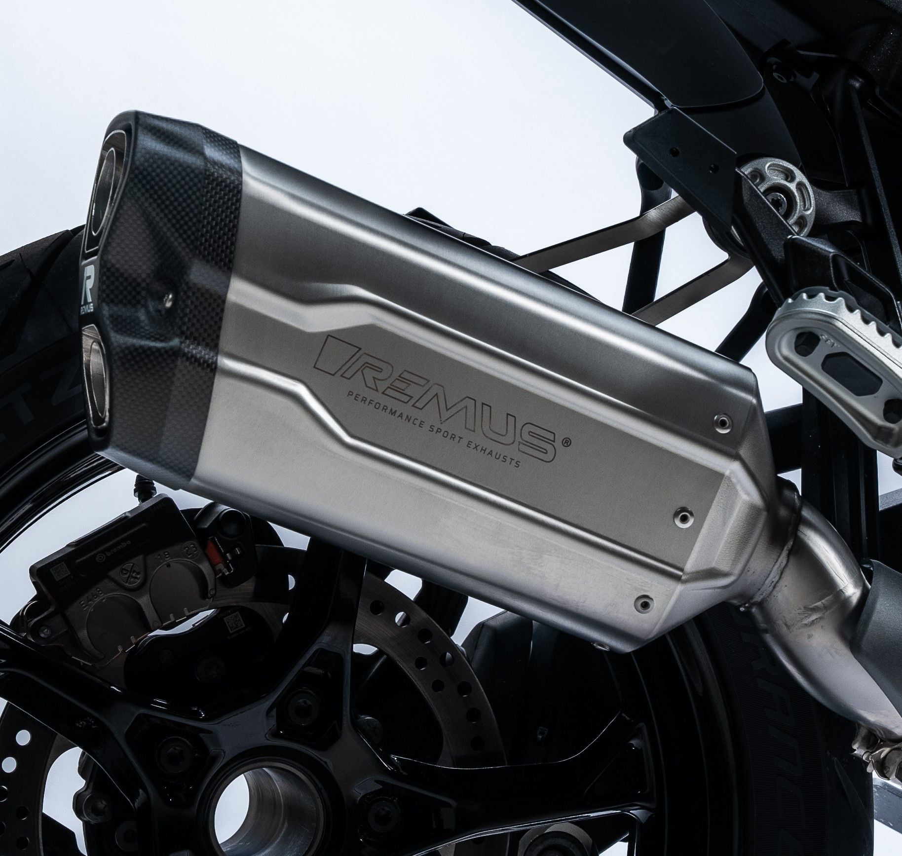 Remus Stainless Steel 84mm Straight Black Chrome w/Carbon Insert Tail Pipe Set (Pair)