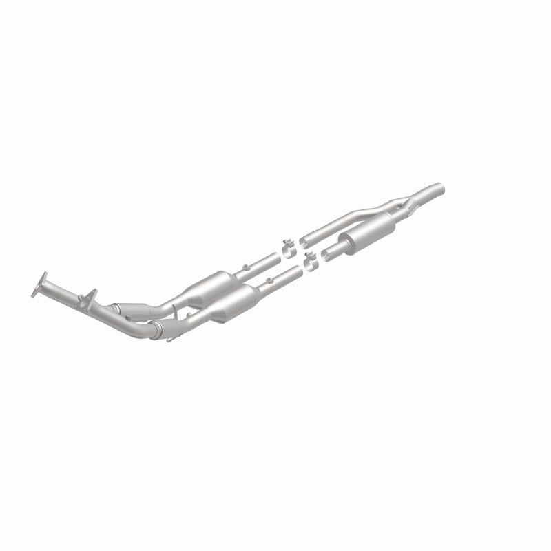 MagnaFlow Direct Fit Catalytic Converter 06- Audi A3 Quattro 3.2L
