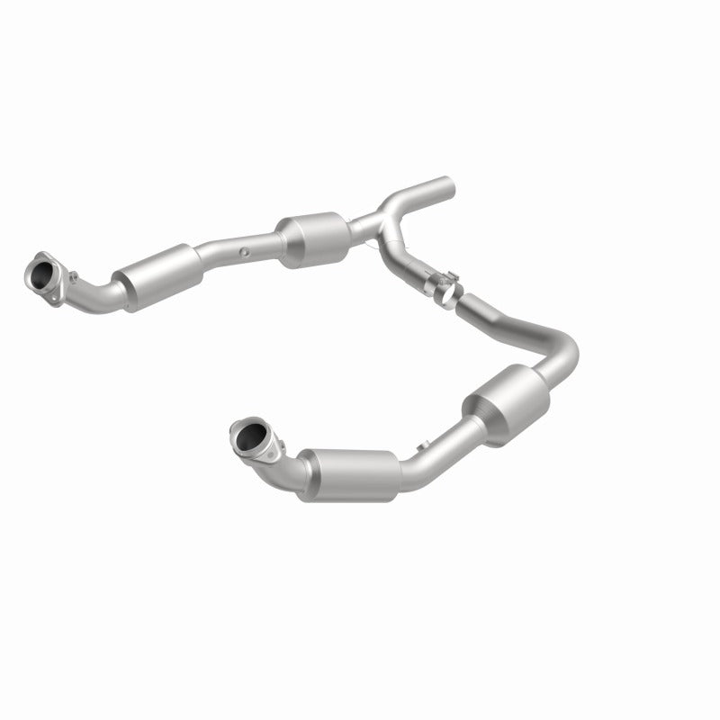MagnaFlow Direct Fit Catalytic Converter OEM 07-08 Ford E-150