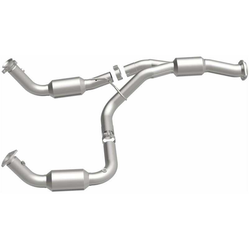 MagnaFlow 12-14 Chevrolet Silverado 2500 HD 6.0L Direct Fit Converter