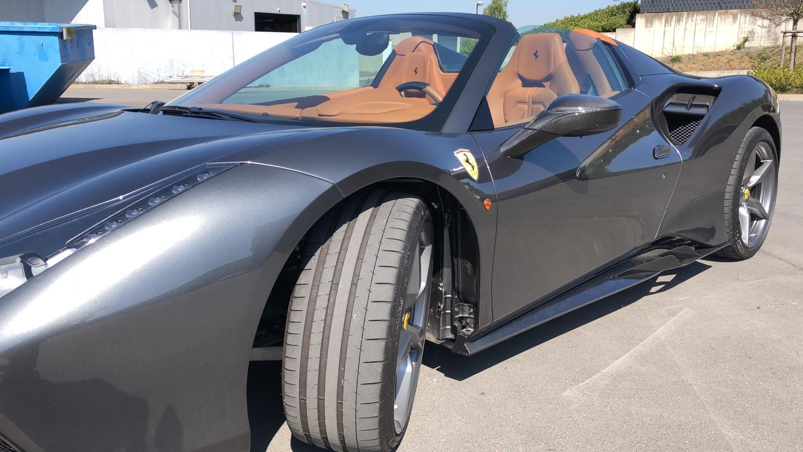 Capristo 03FE08710045LG Ferrari 488/F8 Side Skirts (WITH Wings) 