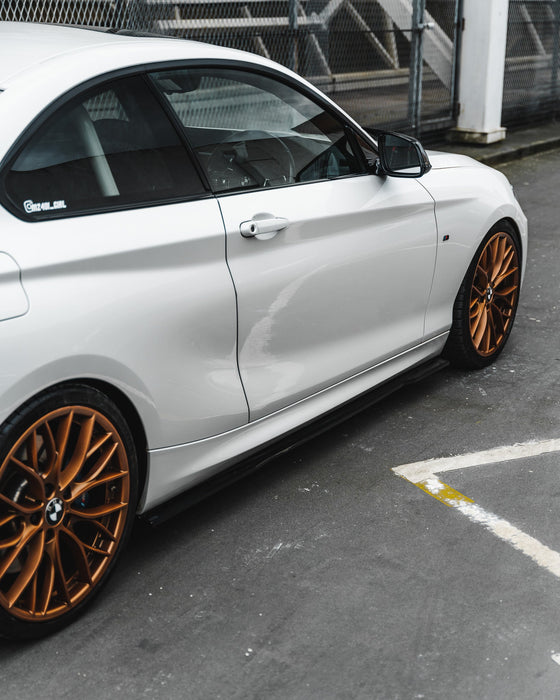 Zaero ZA-F2X-LCI-SW BMW 1 SERIES F20 F21 & 2 SERIES F22 F23 EVO-1 GLOSS BLACK SIDE SKIRTS