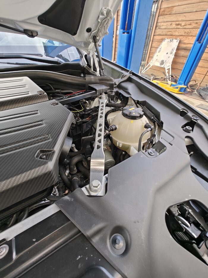 VTT-F9X-STRUT F9X X3/4M Billet Aluminum short Strut Braces