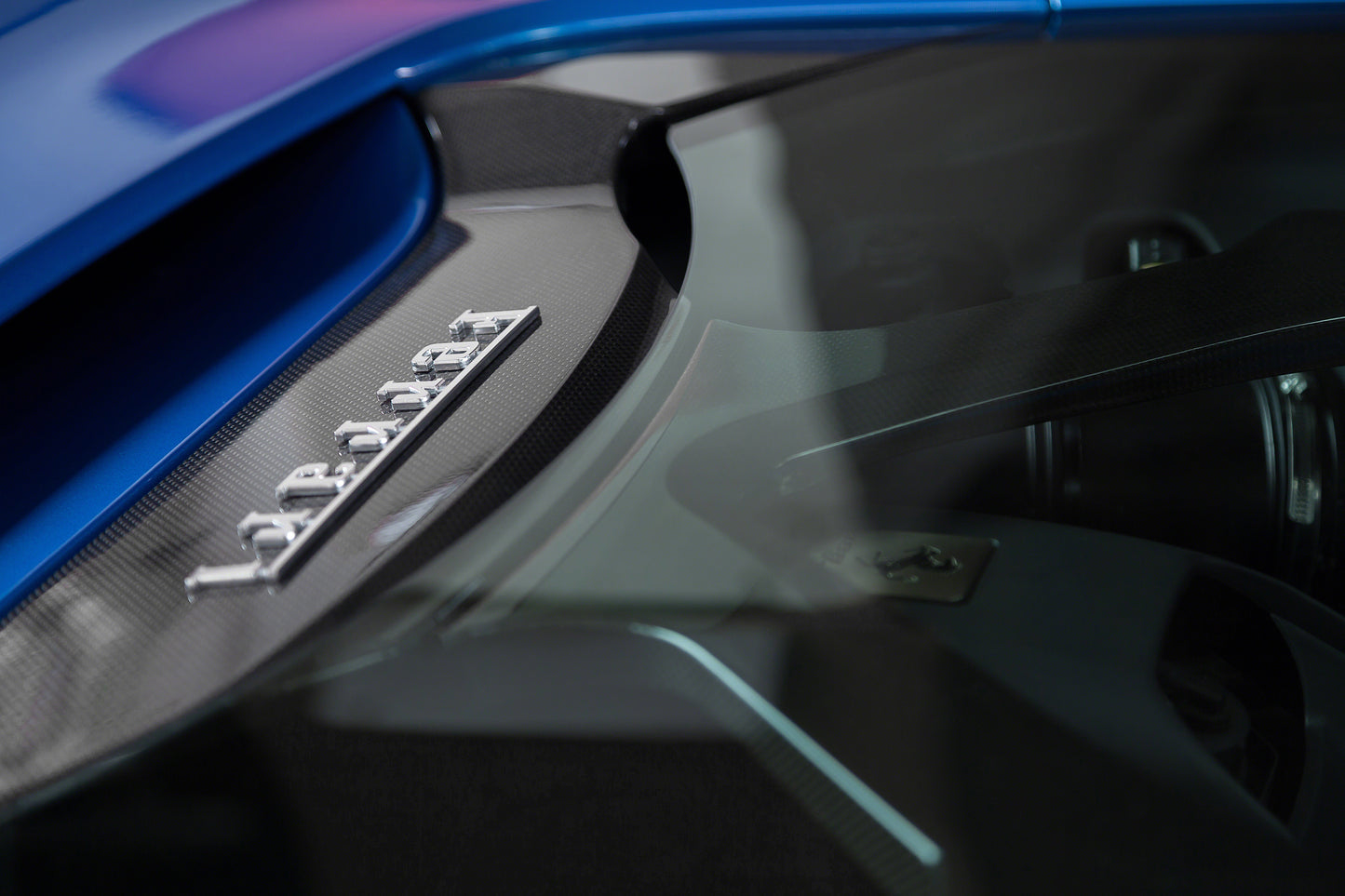 Capristo 03FE08710013LG Ferrari 488 GTS/Pista Carbon and Glass Bonnet 