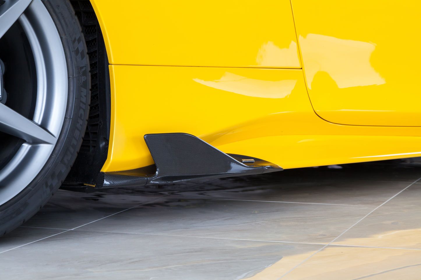 Capristo 03FE08710002LG Ferrari 488 Carbon Side Fins (with Adapters) 