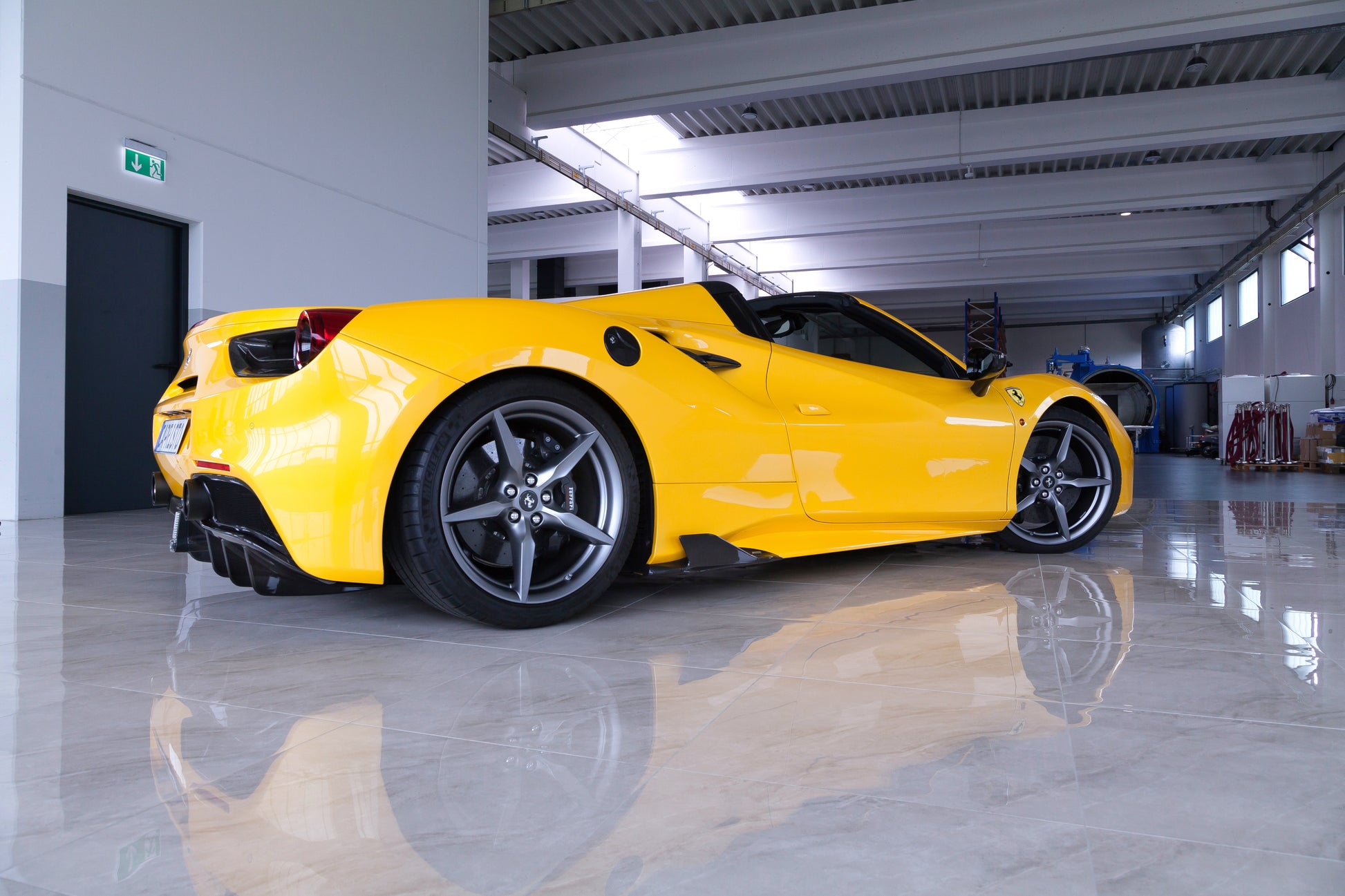 Capristo 03FE08710002LG Ferrari 488 Carbon Side Fins (with Adapters) 