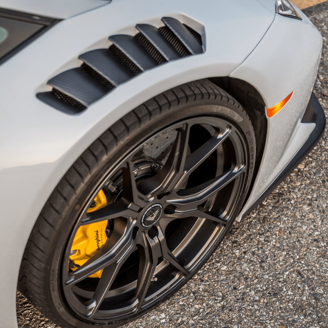 Vorsteiner 0940LOV Lamborghini Huracan Novara Edizione Aero Front Fenders w/Integrated Vents and Splash Shields (2x2 Gloss Carbon) | ML Performance