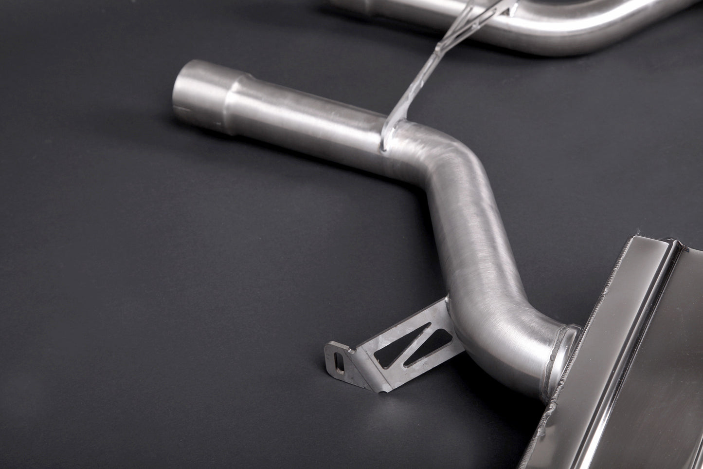 Capristo 02BM05503001 BMW Alpina B5 BiTurbo (F10) ECE Valved Mufflers (CES3) 