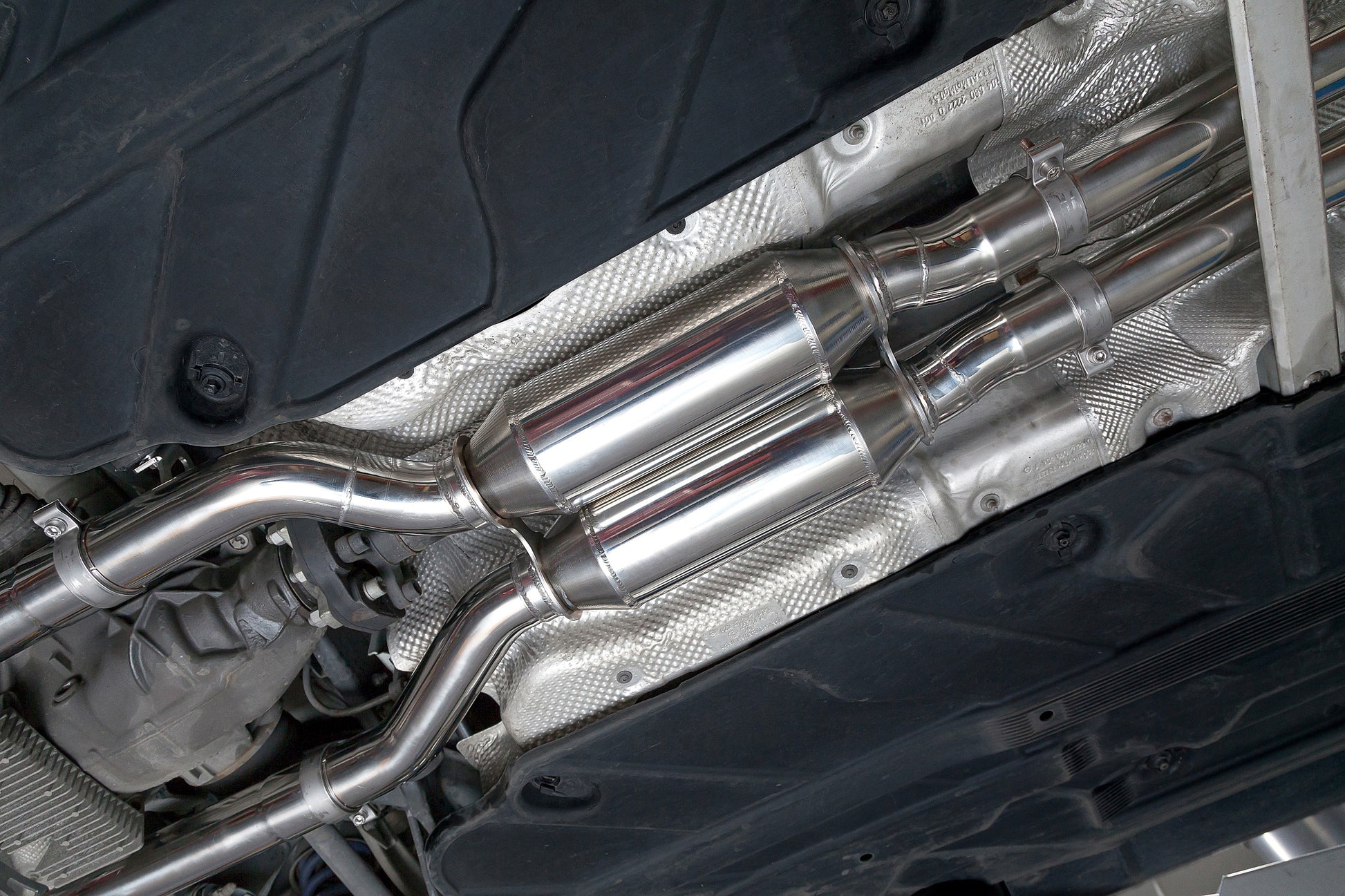 Capristo 02MB02003015 Mercedes AMG C63 (W204) Black Series Valved Exhaust with Middle Silencer Pipes (CES3) 