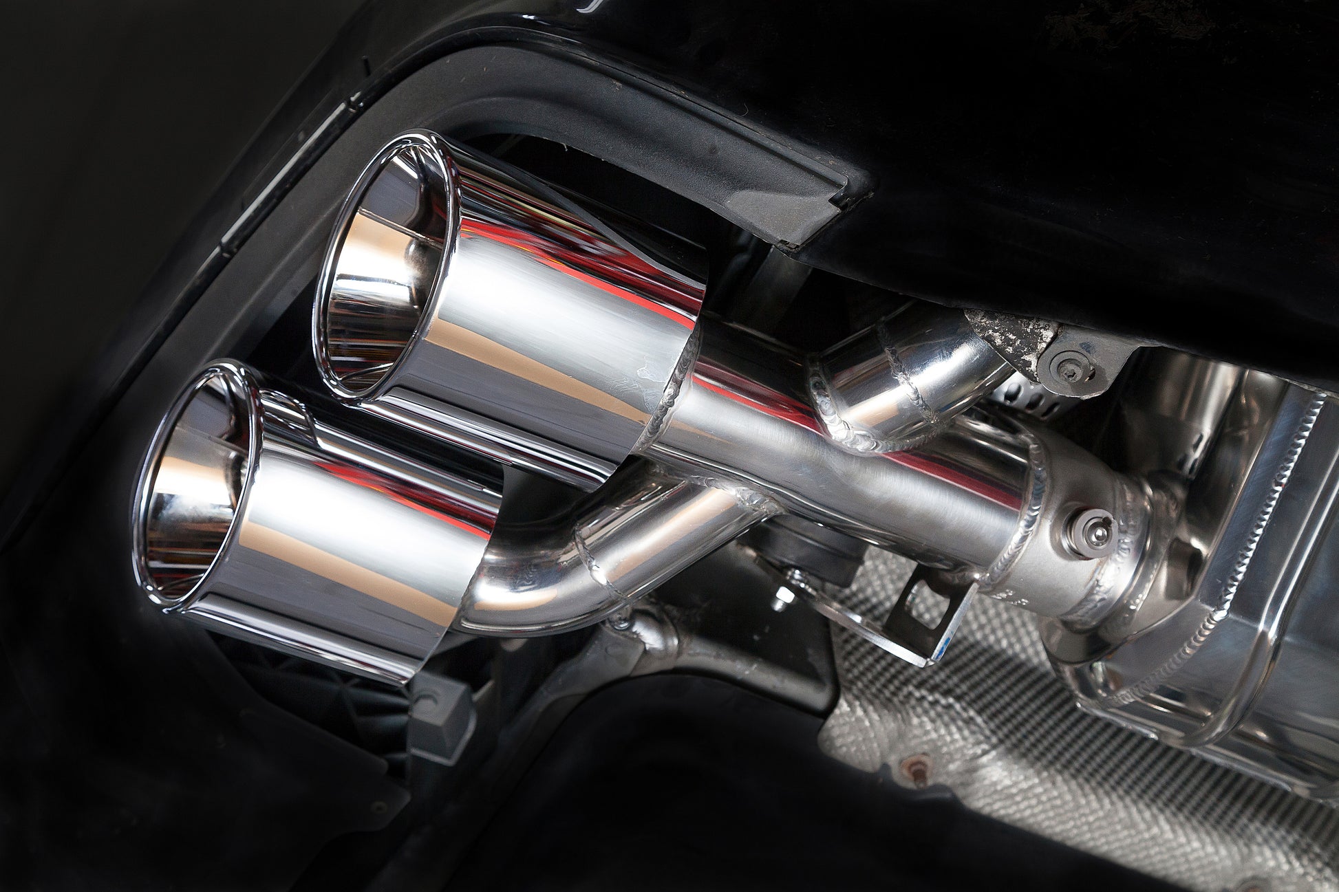 Capristo 02MB02003008 Mercedes AMG C63 (W204) Valved Exhaust with Mid-Silencer Delete Pipes (CES3) 