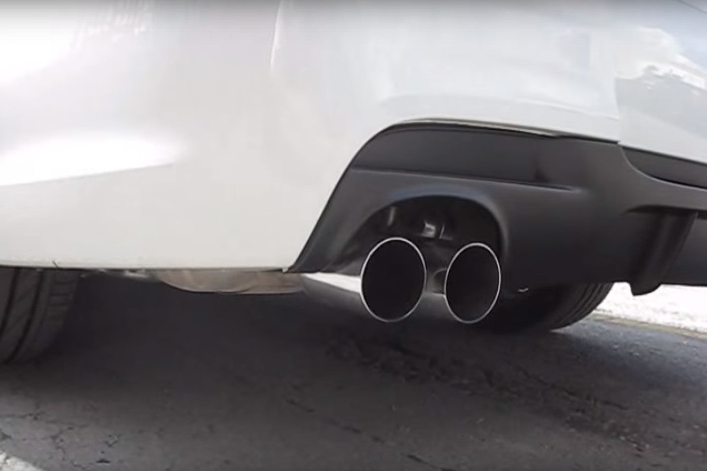 Genuine BMW 18102208791 Performance Silencer/Muffler Exhaust System 3 Series E92 E93 330i (N52, N53)