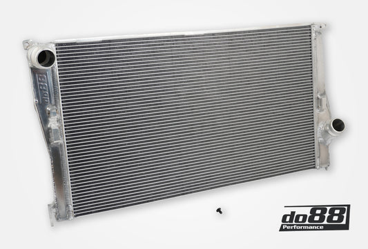 DO88 WC-390 BMW 135i 335i 35i N54 N55 Manual 2007-2013 (E9X E82 E89) Radiator