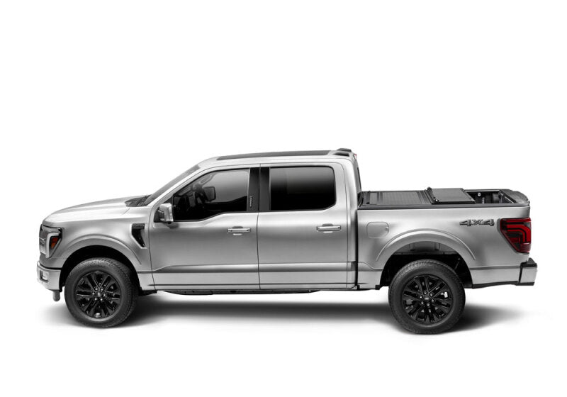 BAK 21-22 Ford F-150 (Incl. 2022 Lightning) BAKFlip G2 5.7ft Bed Cover