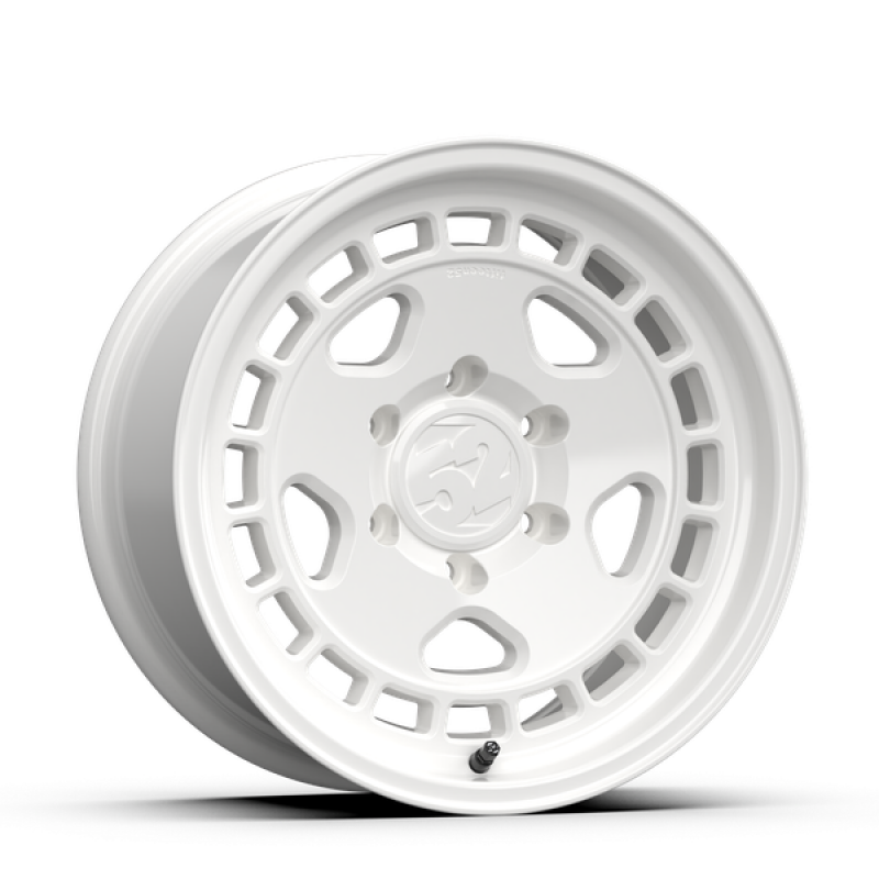 fifteen52 Turbomac HD Classic 17x8.5 / 6x135 BP / 0 ET / 87.1mm CB / 4.75in BS / Classic White Wheel