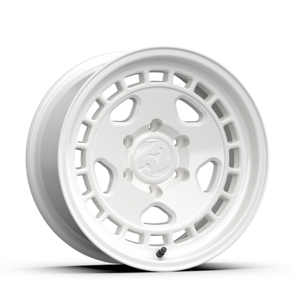 fifteen52 Turbomac HD Classic 17x8.5 / 6x135 BP / 0 ET / 87.1mm CB / 4.75in BS / Classic White Wheel