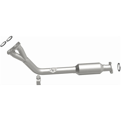 MagnaFlow Direct Fit Catalytic Converter California Grade 96-98 Toyota 4Runner 2.7L