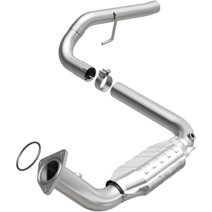 MagnaFlow Direct Fit Catalytic Converter 02-05 Escalade 6.0L Driver Side
