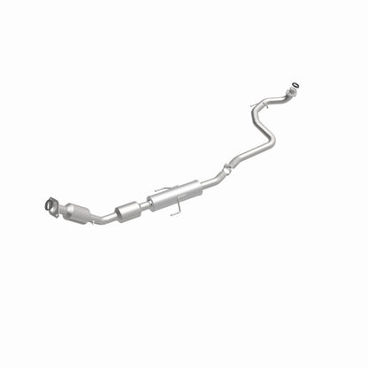 MagnaFlow Direct Fit Catalytic Converter 07-11 Toyota Yaris 1.5L Underbody