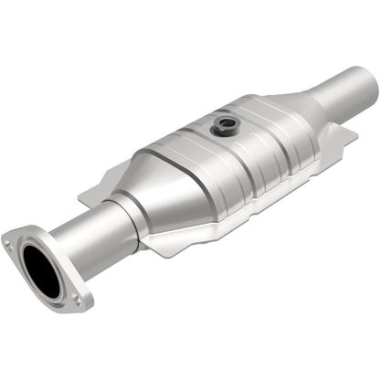 MagnaFlow Direct Fit Catalytic Converter 10-12 Ford Fusion 2.5L