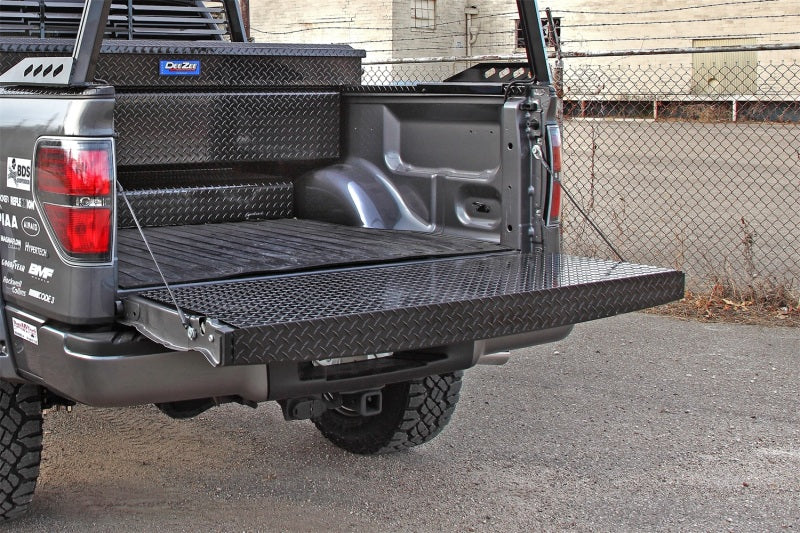 Dee Zee 14-19 Chevrolet Silverado Tailgate Protector Full Black-Tread