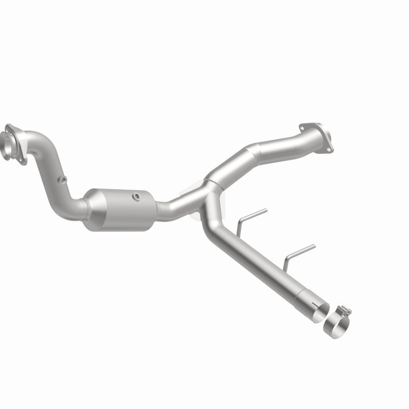 MagnaFlow Direct Fit Catalytic Converter 15-17 Ford F150 V6 2.7L OEM Underbody