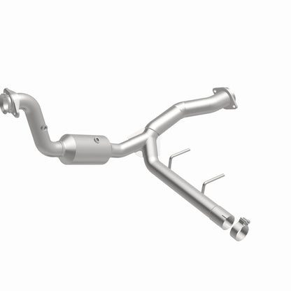 MagnaFlow Direct Fit Catalytic Converter 15-17 Ford F150 V6 2.7L OEM Underbody
