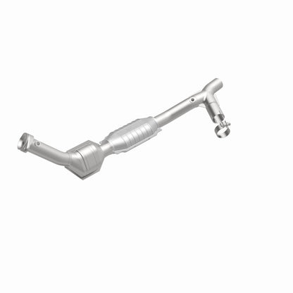 MagnaFlow Direct Fit Catalytic Converter 98 Ford Expedition 5.4L