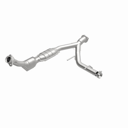 MagnaFlow Direct Fit Catalytic Converter 03-04 Ford Expedition 5.4L V8 Passenger Side