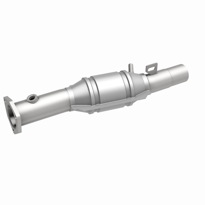 MagnaFlow Direct Fit Catalytic Converter 95 Volkswagen Golf 2.8L