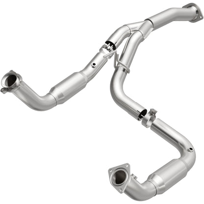 MagnaFlow 2011 Chevrolet Silverado 2500 HD 6.0L Direct Fit Converter