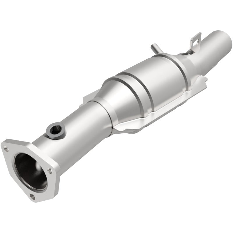 MagnaFlow Direct Fit Catalytic Converter 95 Volkswagen Golf 2.8L