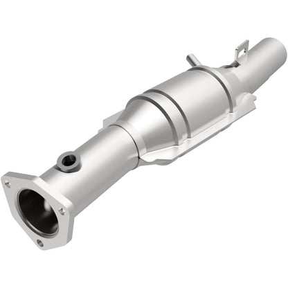 MagnaFlow Direct Fit Catalytic Converter 95 Volkswagen Golf 2.8L