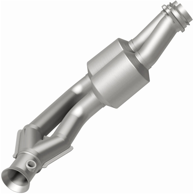 MagnaFlow Direct Fit Catalytic Converter 1995-1997 Jaguar Vanden Plas/ XJ6 4.0