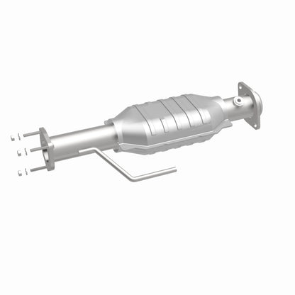 MagnaFlow Direct Fit Catalytic Converter 00-04 Jeep Wrangler Rear