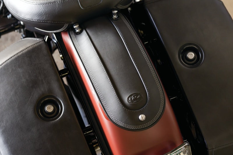 Mustang Motorcycle Mustang 18-21 Harley Softail Heritage, Deluxe Fender Bib Triple Stitch - Black