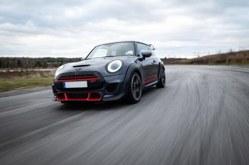 Ohlins 15-21 MINI Cooper/Cooper S (F55/F56/F57) FWD Road & Track Coilover System