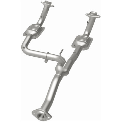 MagnaFlow Direct Fit Catalytic Converter 07 Jeep Liberty 3.7L OEM