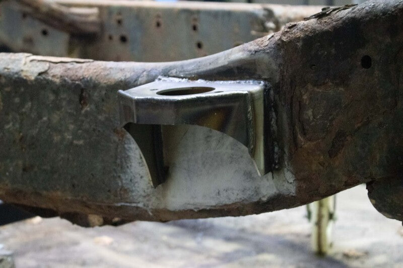 Rustbuster Front Cab Mount Left Side