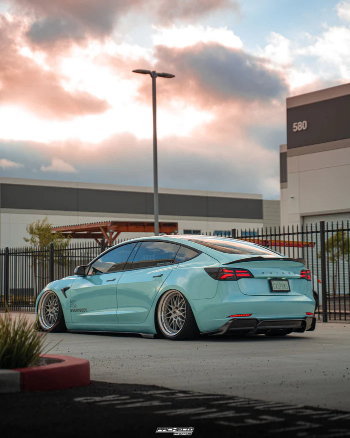 Adro A15A10-1302 TESLA MODEL 3 CARBON FIBRE V2 REAR DIFFUSER (2017+)