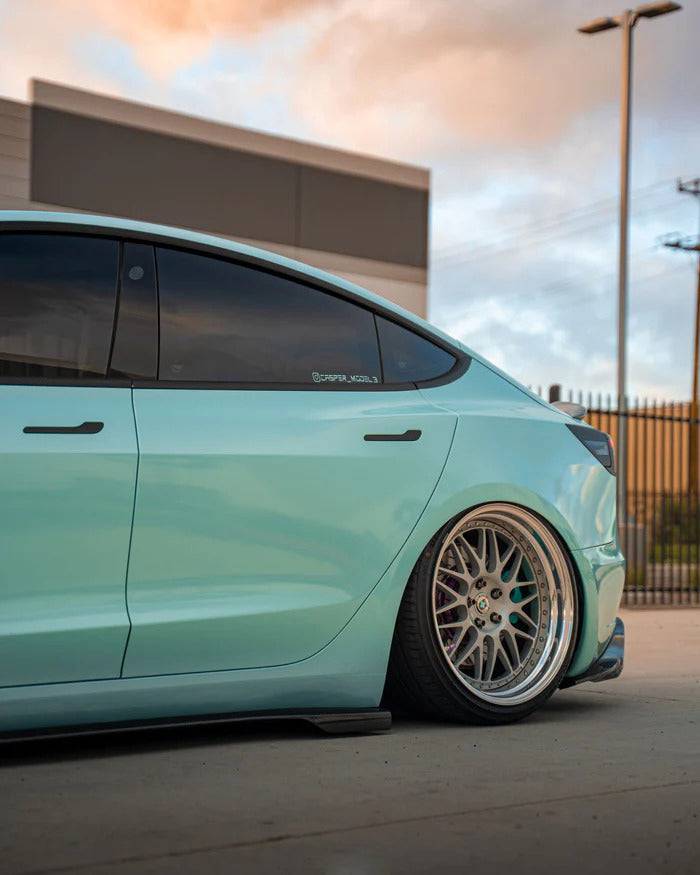 Adro A15A10-1402 TESLA MODEL 3 CARBON FIBRE V2 SIDE SKIRTS (2017+)