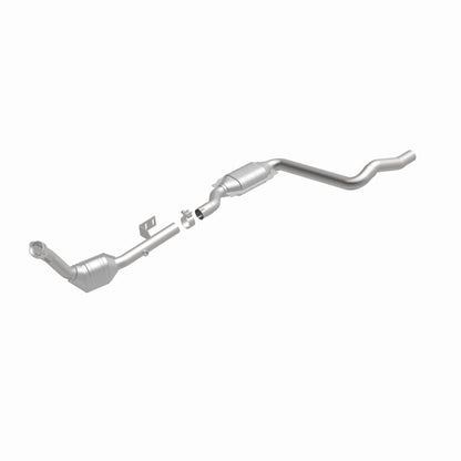 MagnaFlow Direct Fit Catalytic Converter 2003 ML350 3.7L Underbody