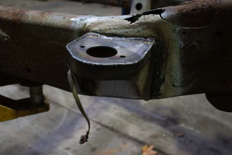 Rustbuster Front Cab Mount Left Side