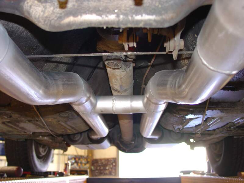 Flowmaster 67-70 Mustang American Thunder Thru Valance Exhaust System